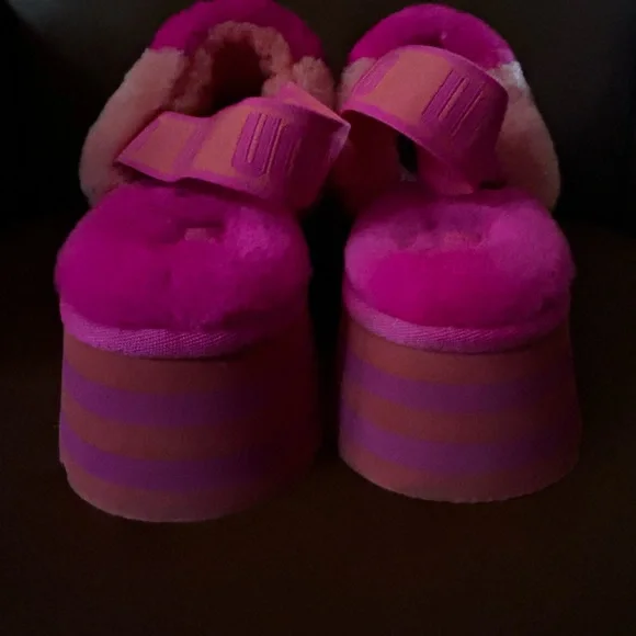 UGG Platform Fluff Sandal Slides - Picture 8 of 10
